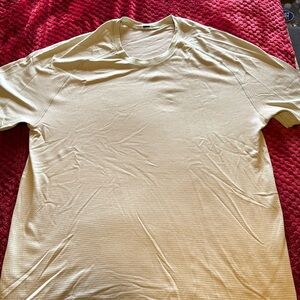 Lululemon Men’s Medium Light Green Metal Vent T Shirt Smoke Free Home. MintCond.